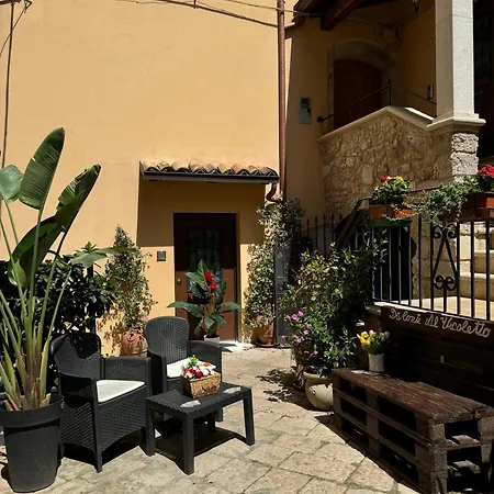 Da Conte Al Vicoletto Bed & Breakfast Fondi