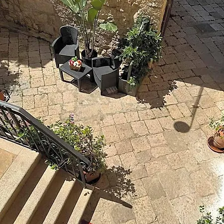 Da Conte Al Vicoletto 3* فوندي