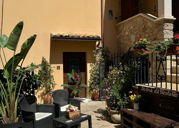 Da Conte Al Vicoletto Nocleg ze śniadaniem Fondi